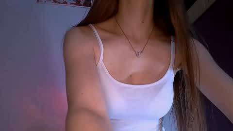 Snapshot of reavoran chatting on December 2, 2025, 4:13 pm Amanda online show from December 2, 2025, 4:13 pm