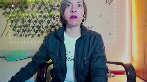 Rebbeca online show from September 24, 2025, 10:40 am