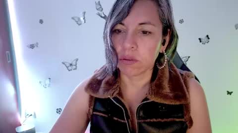 Snapshot of rebbeca09 chatting on April 19, 2026, 10:14 am Rebbeca online show from April 19, 2026, 10:14 am