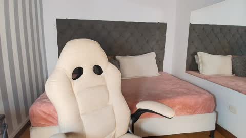 Snapshot of rebeca_cortez1 chatting on January 12, 2025, 3:49 am I invite you to my birthday on November 3th online show from January 12, 2025, 3:49 am