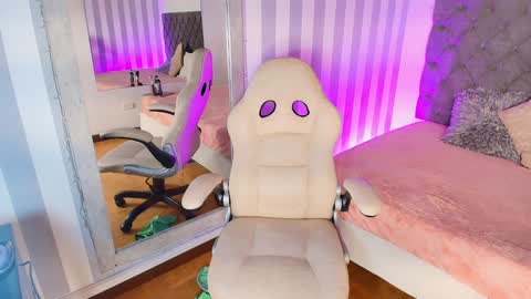 Snapshot of rebeca_cortez1 chatting on January 12, 2025, 10:02 am I invite you to my birthday on November 3th online show from January 12, 2025, 10:02 am