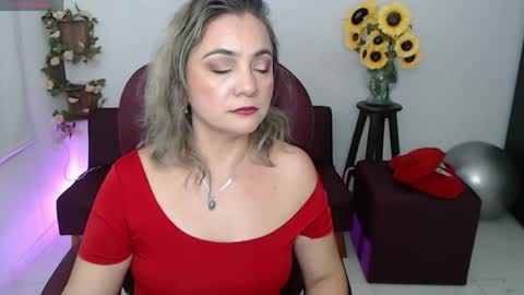 Snapshot of rebeca_milf chatting on April 16, 2026, 2:07 pm REBECA online show from April 16, 2026, 2:07 pm