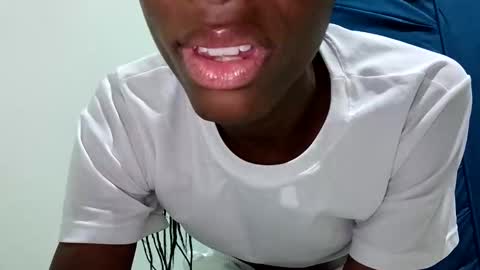 Snapshot of rebecca23278 chatting on May 21, 2026, 12:50 am Tu mami Rebecca online show from May 21, 2026, 12:50 am