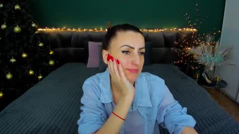 rebecca_diamonds online show from January 15, 2025, 7:05 am