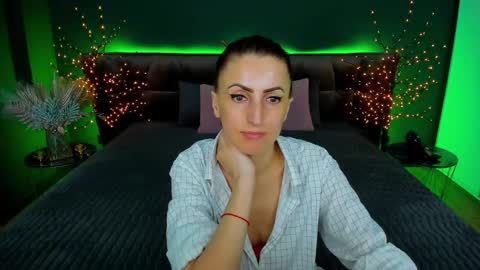 rebecca_diamonds online show from January 29, 2025, 9:44 am
