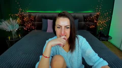 rebecca_diamonds online show from February 11, 2025, 9:42 am