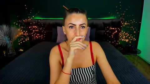 rebecca_diamonds online show from September 22, 2025, 5:31 am