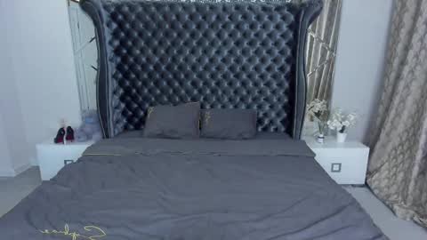 rebecca_diamonds online show from October 13, 2025, 5:07 am