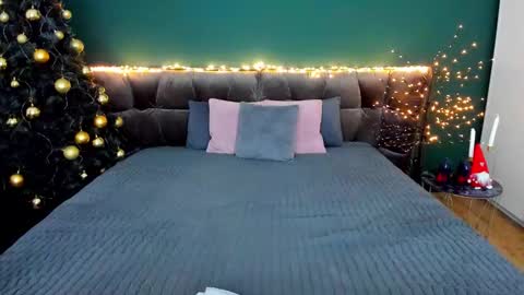 rebecca_diamonds online show from January 12, 2026, 6:51 am