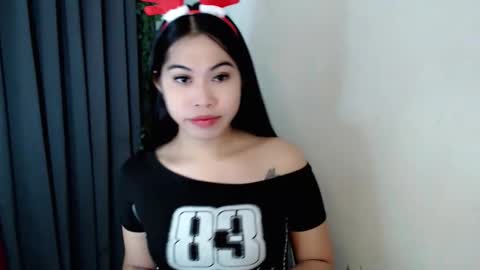 Snapshot of rebecca_slutt chatting on December 23, 2025, 6:33 am its me asian rebecca online show from December 23, 2025, 6:33 am