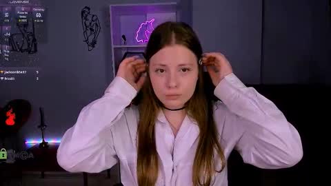 rebecca_smile_ online show from November 28, 2025, 2:53 pm