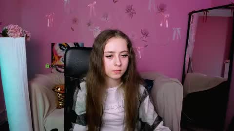 Snapshot of rebecca_smile_ chatting on April 20, 2026, 12:19 pm rebecca_smile_ online show from April 20, 2026, 12:19 pm