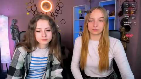 Snapshot of rebecca_smile_ chatting on April 25, 2026, 7:11 pm rebecca_smile_ online show from April 25, 2026, 7:11 pm