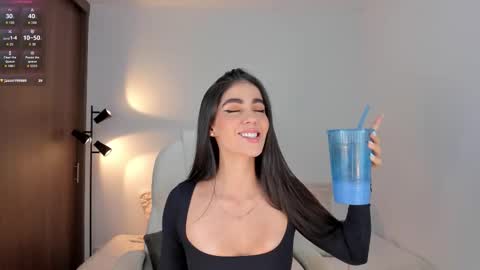 Snapshot of rebeccabaxter chatting on February 26, 2026, 2:43 am Rebecca online show from February 26, 2026, 2:43 am