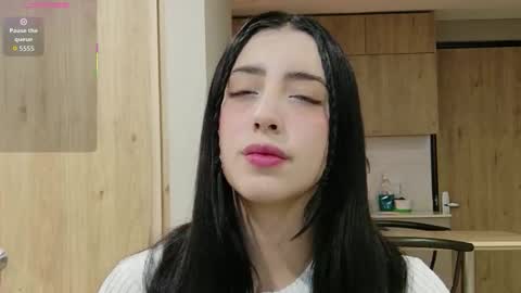 rebeccawhite_meow online show from January 9, 2026, 3:53 am