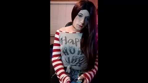 rebeckaloves online show from May 6, 2026, 11:37 am