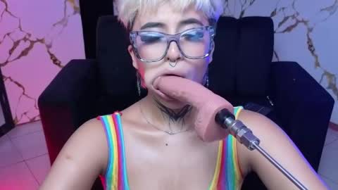 Snapshot of rebeka_baker chatting on April 18, 2026, 2:37 am REBEKA online show from April 18, 2026, 2:37 am