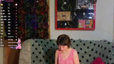 Snapshot of reborn_elf chatting on October 30, 2025, 4:41 pm Lara online show from October 30, 2025, 4:41 pm