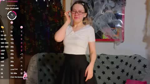 Snapshot of reborn_elf chatting on November 4, 2025, 2:21 am Lara online show from November 4, 2025, 2:21 am