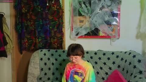 Snapshot of reborn_elf chatting on November 6, 2025, 8:43 pm Lara online show from November 6, 2025, 8:43 pm