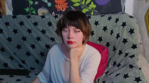 Snapshot of reborn_elf chatting on November 19, 2025, 11:10 am Lara online show from November 19, 2025, 11:10 am