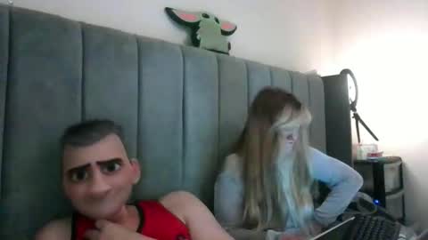 Angel and Demon online show from December 20, 2025, 8:10 am