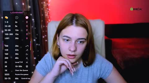 Snapshot of red__dizzy chatting on November 5, 2025, 9:15 pm red__dizzy online show from November 5, 2025, 9:15 pm