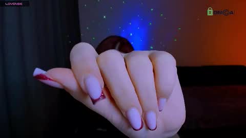 Snapshot of red__dizzy chatting on January 18, 2026, 6:01 pm red__dizzy online show from January 18, 2026, 6:01 pm