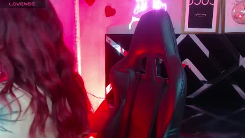 Snapshot of red_bunny_v chatting on May 17, 2026, 1:18 pm Hi Stream 800am to 200pm online show from May 17, 2026, 1:18 pm