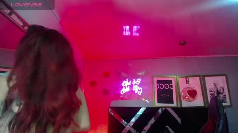 Snapshot of red_bunny_v chatting on June 2, 2026, 1:13 pm Hi Stream 800am to 200pm online show from June 2, 2026, 1:13 pm
