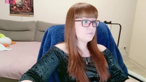Snapshot of red_fox777 chatting on April 18, 2026, 7:07 pm Lisa online show from April 18, 2026, 7:07 pm