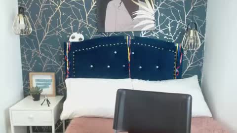 Red Liia   online show from July 17, 2026, 3:02 am
