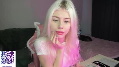 Erika online show from December 5, 2025, 7:28 am