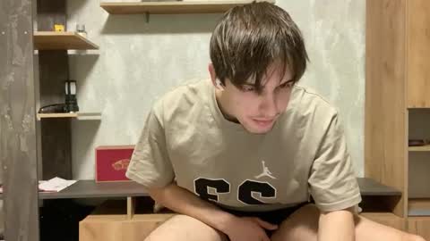 redbullshine online show from December 15, 2025, 11:47 am