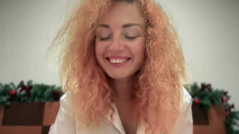 reddgirll online show from November 30, 2025, 12:14 am