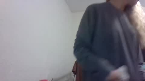 Snapshot of reddwaxx chatting on November 21, 2025, 7:01 pm reddwaxx online show from November 21, 2025, 7:01 pm