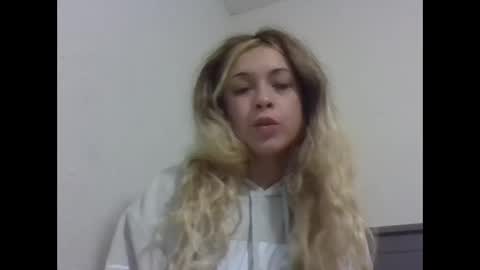 Snapshot of reddwaxx chatting on December 18, 2025, 2:34 pm reddwaxx online show from December 18, 2025, 2:34 pm