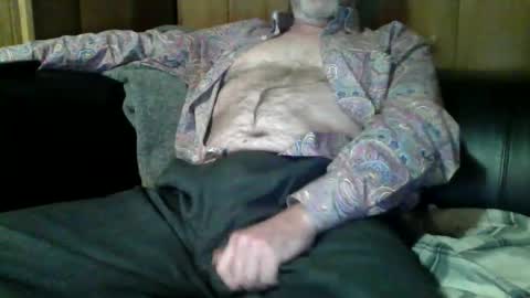 Snapshot of redfox60010 chatting on March 2, 2025, 5:33 am redfox60010 online show from March 2, 2025, 5:33 am