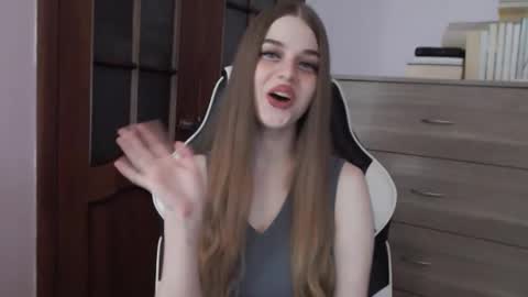 Lily online show from January 6, 2026, 2:04 am