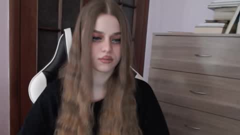 Lily online show from February 15, 2026, 2:30 am