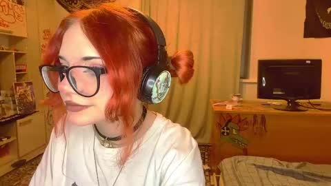 Snapshot of redheadcatxd chatting on May 16, 2026, 10:41 pm Eva online show from May 16, 2026, 10:41 pm
