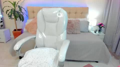 Lupe online show from January 10, 2025, 1:42 am