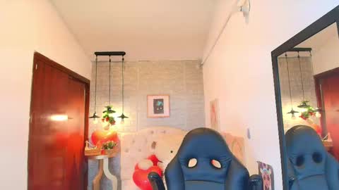 Lili Lopez online show from February 22, 2025, 11:13 pm