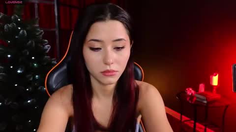 Snapshot of redmidnight_ chatting on December 3, 2025, 8:29 pm Kiara online show from December 3, 2025, 8:29 pm