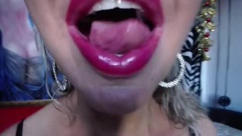 MIA online show from November 22, 2025, 4:39 pm