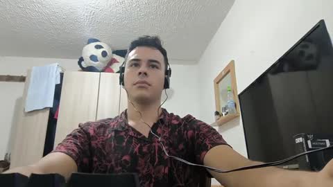 Snapshot of redsoul951869 chatting on September 10, 2025, 6:35 am RedsoulReaver online show from September 10, 2025, 6:35 am