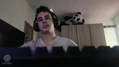 Snapshot of redsoul951869 chatting on September 30, 2025, 6:46 pm RedsoulReaver online show from September 30, 2025, 6:46 pm