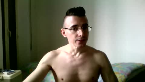 Snapshot of redstep0 chatting on November 20, 2025, 2:06 pm redstep0 online show from November 20, 2025, 2:06 pm