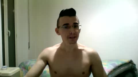 Snapshot of redstep0 chatting on November 27, 2025, 12:13 am redstep0 online show from November 27, 2025, 12:13 am