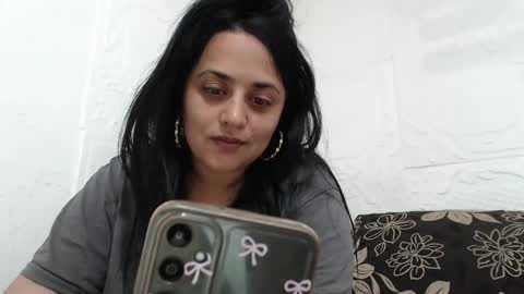 Reea online show from April 14, 2026, 8:59 pm